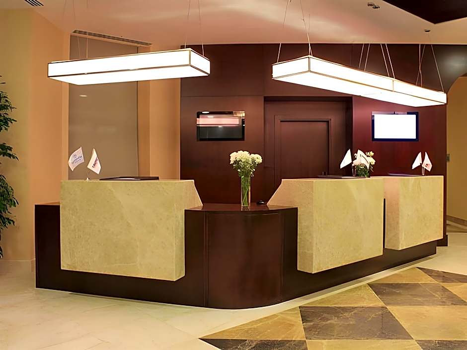 Dedeman Oskemen Tavros Hotel