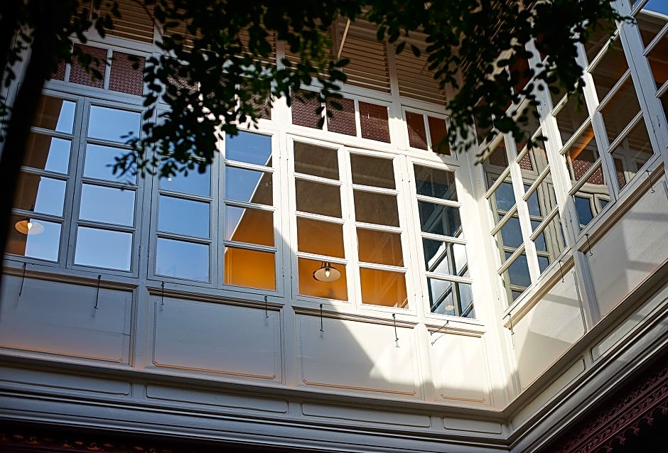 The Edison George Town