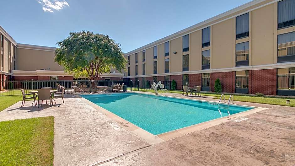 Holiday Inn Express Hotel & Suites Midlothian Turnpike By IHG