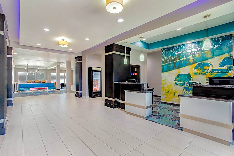 La Quinta Inn & Suites by Wyndham Northlake Ft. Worth