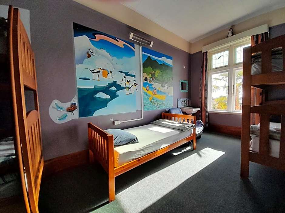 Noah's Ark Backpackers