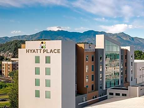 Hyatt Place San Jose Pinares