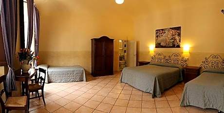 Quadruple Room with Private Bathroom