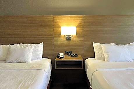 2 Double Beds Non-Smoking