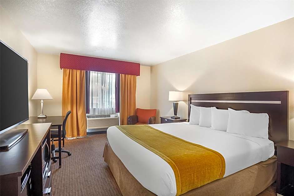 Best Western Luxury Inn