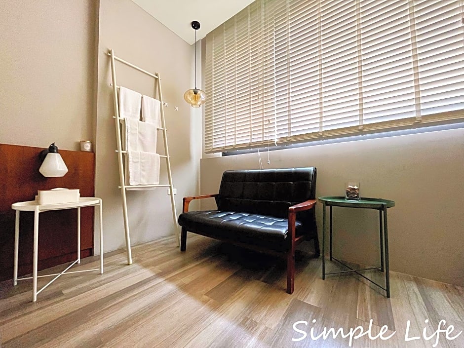 Simple Life Room