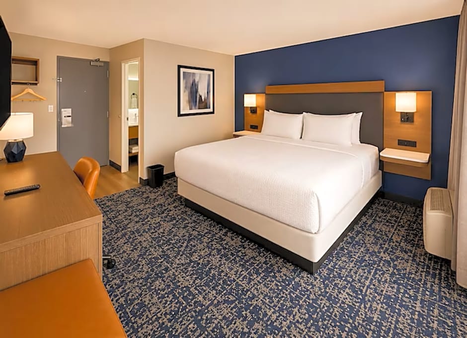 Photo 1 of 3 of 1 Queen Bed, Hearing/Mobility Accessible
