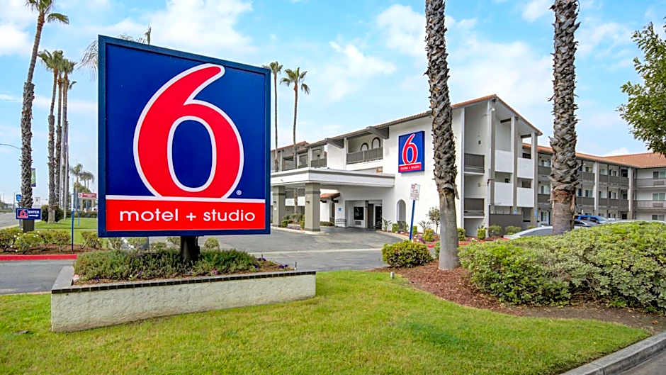 Studio 6 Ontario CA Convention Center Airport