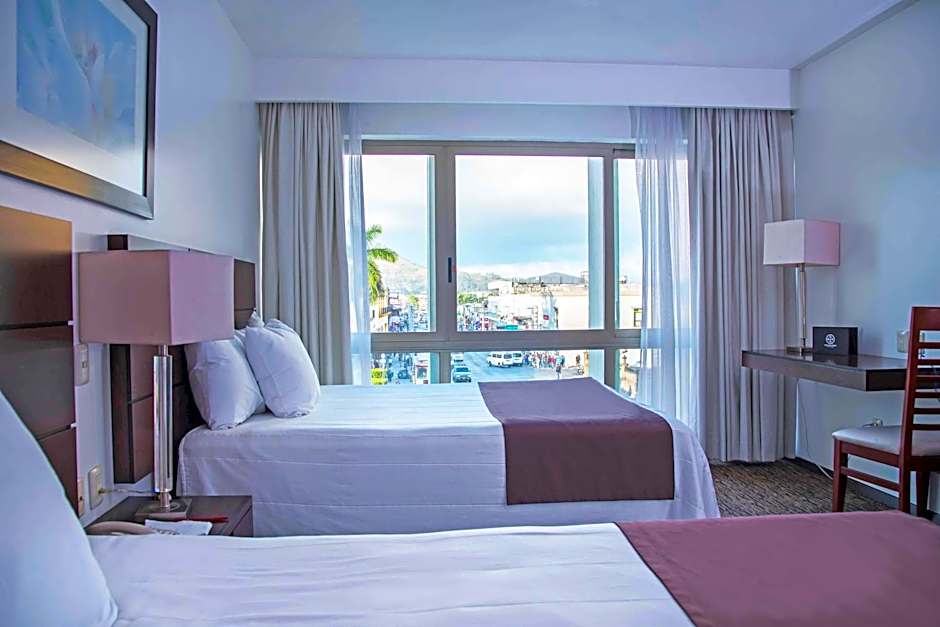 Hotel Fray Junipero Serra