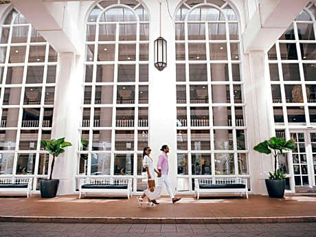 Pullman Cairns International