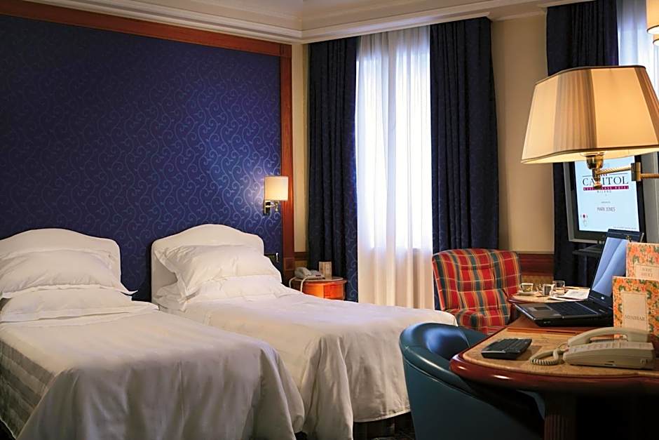 Hotel Capitol