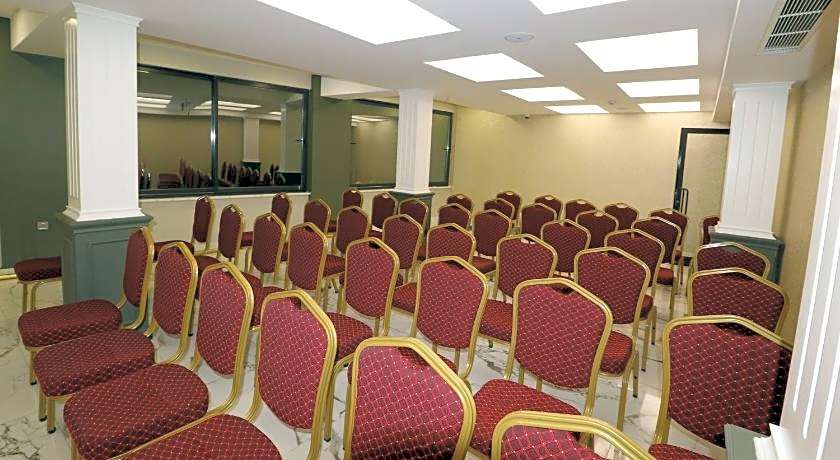 Bayrak Grand Hotel
