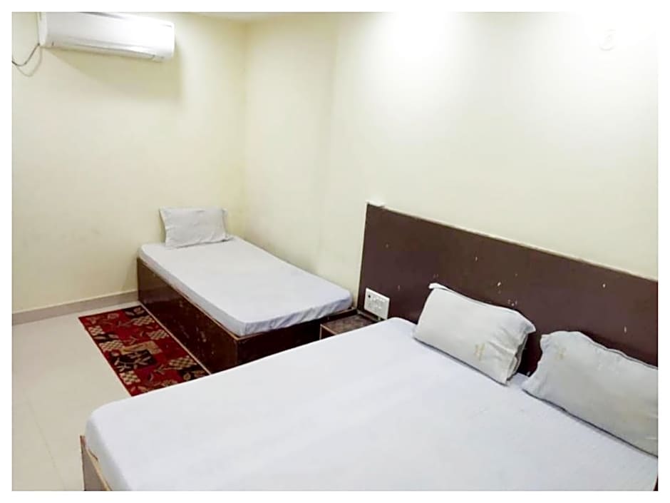 Goroomgo Swastik Guest House Near Kashi Vishwanath Temple Varanasi