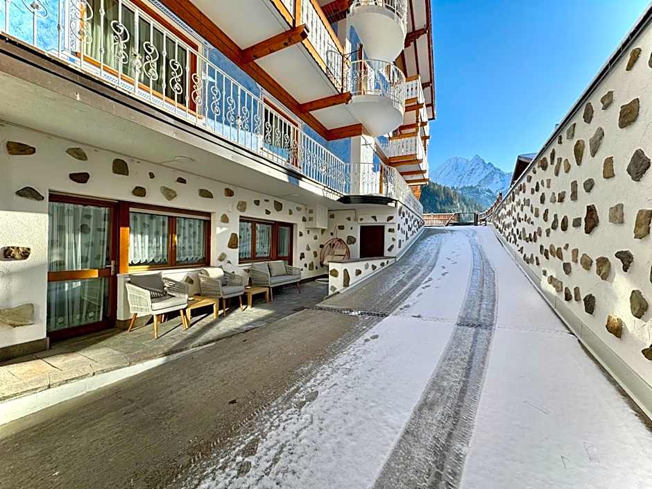 B&B Family Accommodation Canazei BIKE FRIENDLY