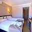 Moni Hotel