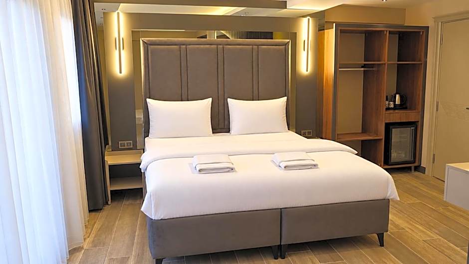 TALLES CITY HOTEL