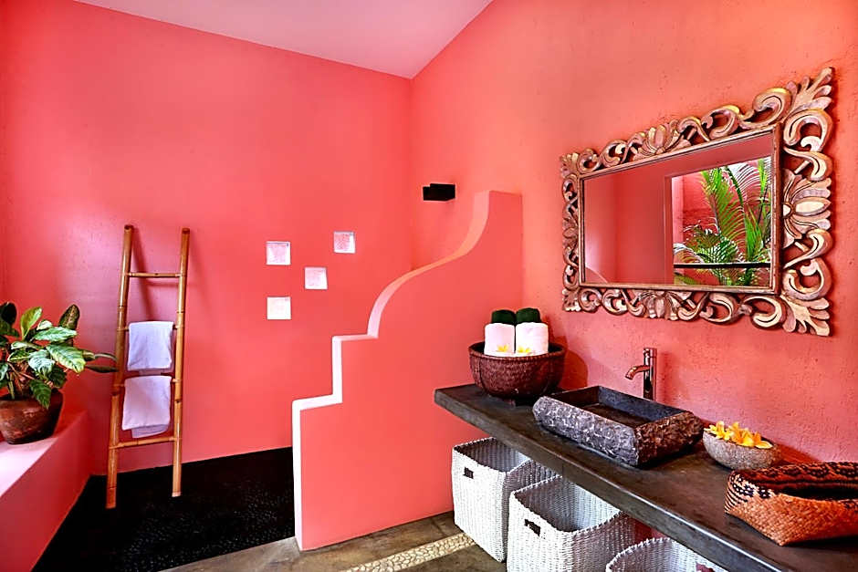 PinkCoco Uluwatu - Constant Surprises & for Cool Adults Only