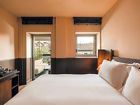 Aethos Milan