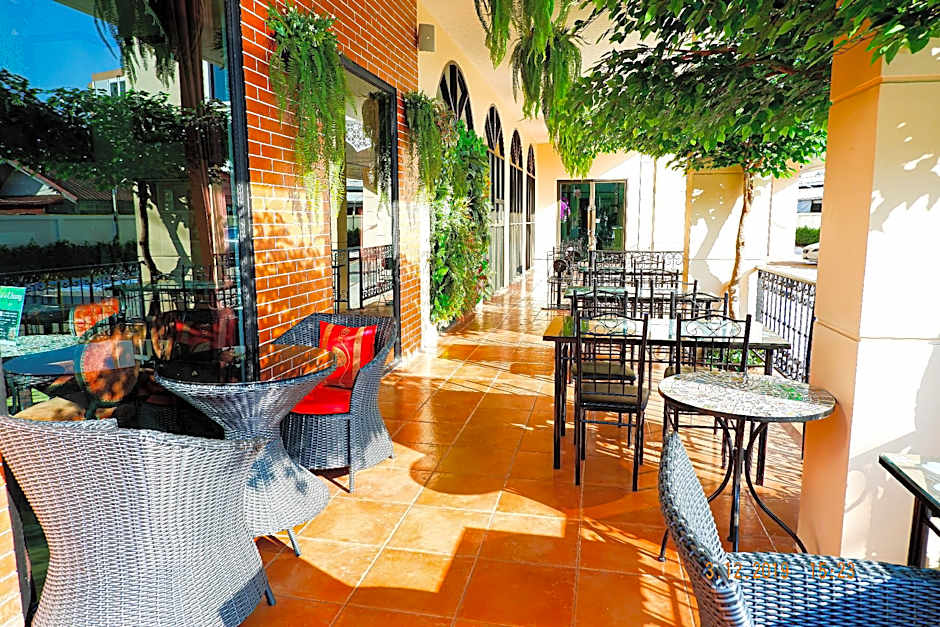 Banbua Grand Udon Hotel