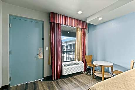 Double Queen Room - Smoking