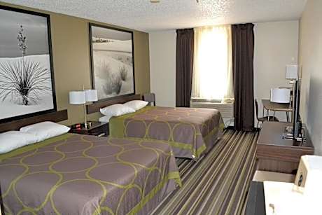 2 Queen Beds Non-Smoking