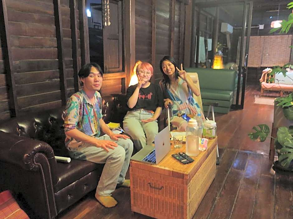 Non House Bangkok บ้านนอนโฮสเทล