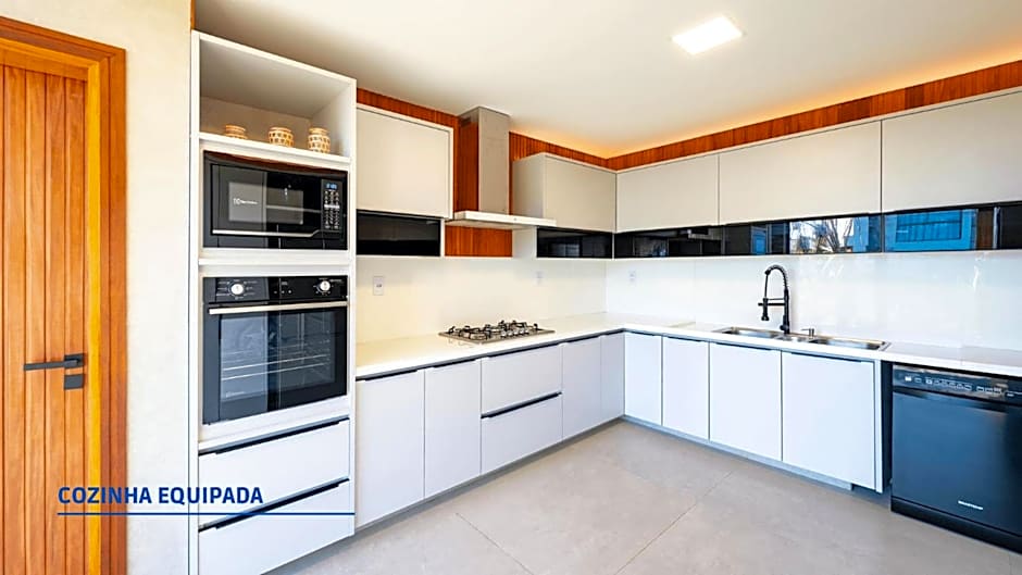 Oceanfront Mansion with 8 Suites in Praia do Forte