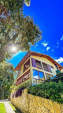 Casa na serra com piscina