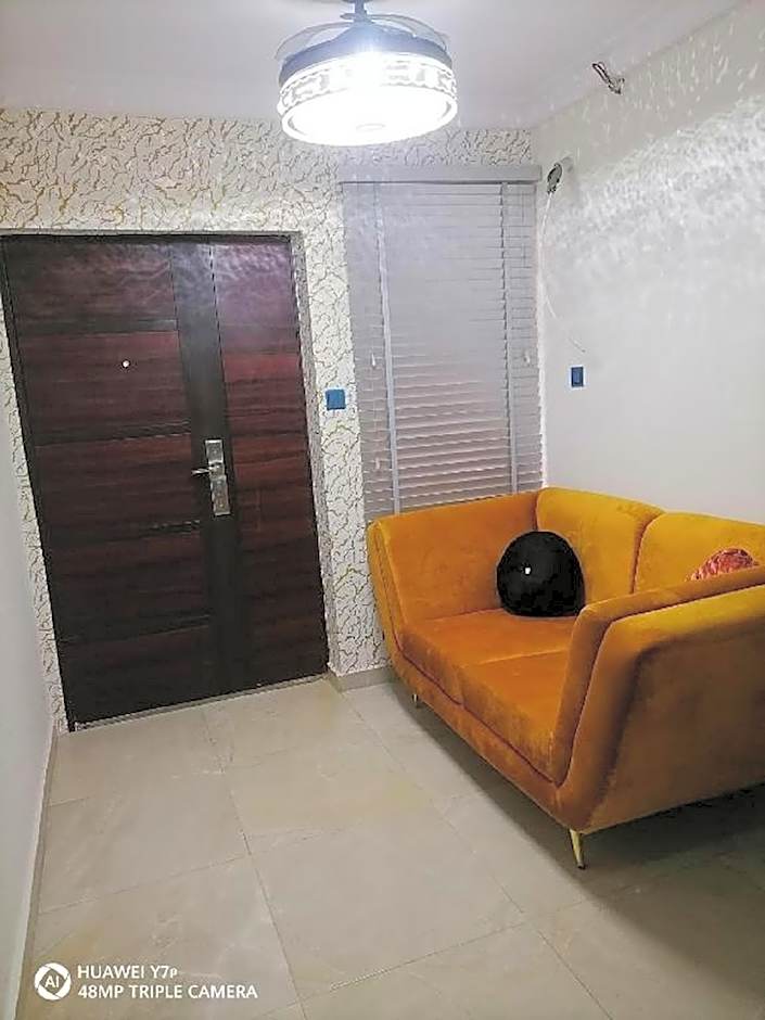 COZY SUITES