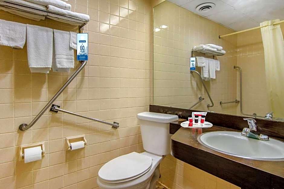 Travelodge by Wyndham Forsyth