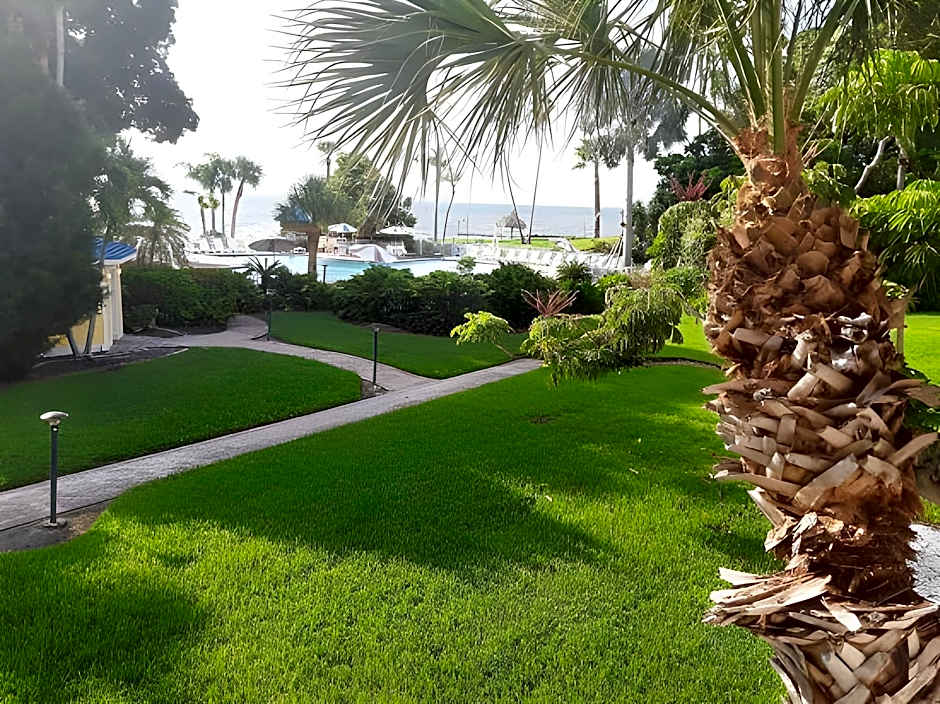SkyBeach Resort