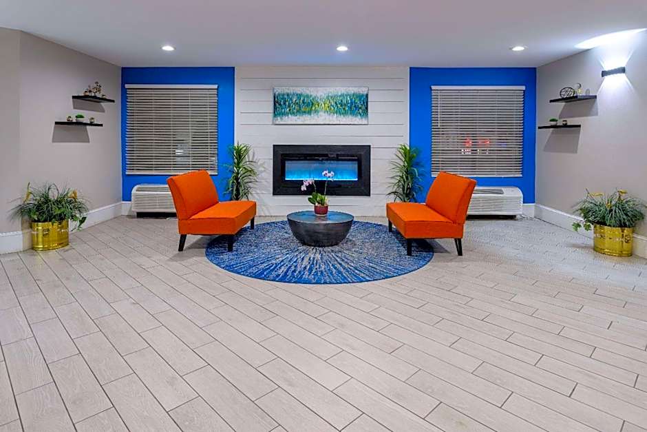 Days Inn by Wyndham Louisburg