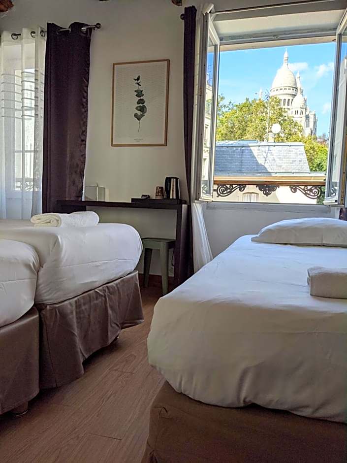 Le Village Montmartre by Hiphophostels