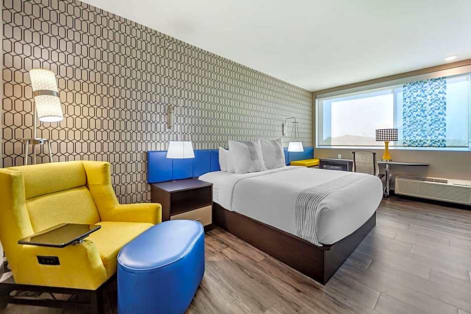 GLo Best Western Dawley Farms In Sioux Falls