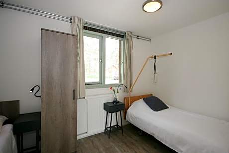 Bungalow with Garden View