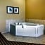 Comfort Suites Delavan - Lake Geneva Area