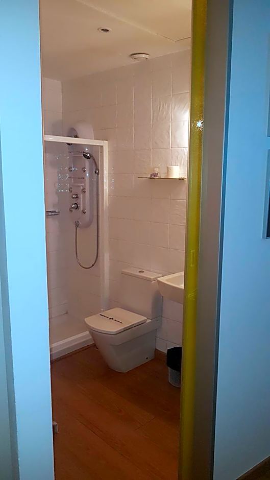 Hotel y Apartamentos Doña Lola