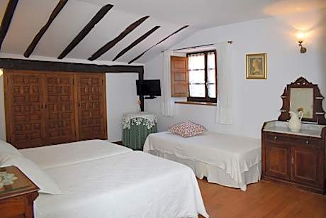 Habitaciones Casona De Linares