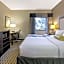 La Quinta Inn & Suites by Wyndham Detroit Metro Airport