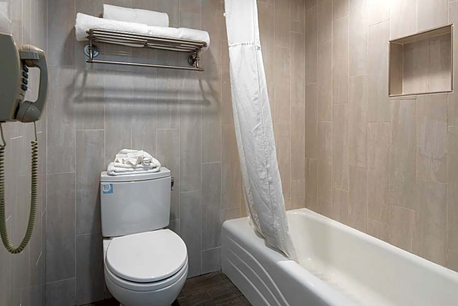 Atherton Park Inn and Suites