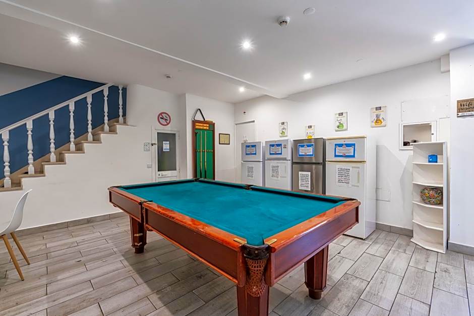 Blife Sun Hostel & Rooms