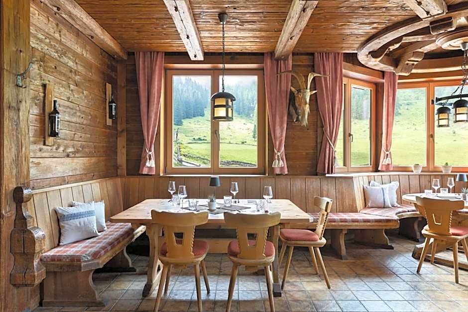 Berggasthaus Höllensteinhütte