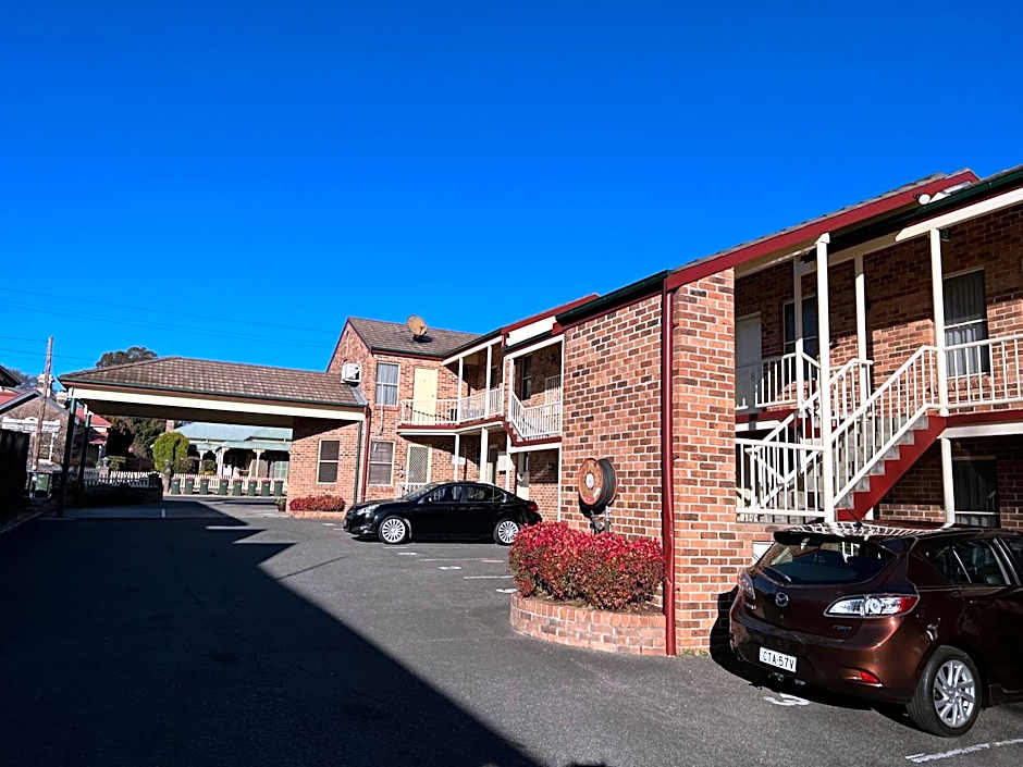Cedar Lodge Motel