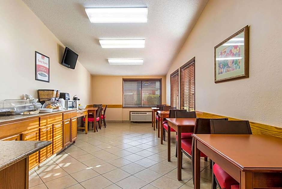 Econo Lodge Norwalk