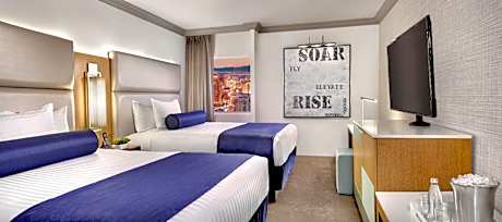 Elevate - 2 Queen Bed - NEWLY Renovated Room