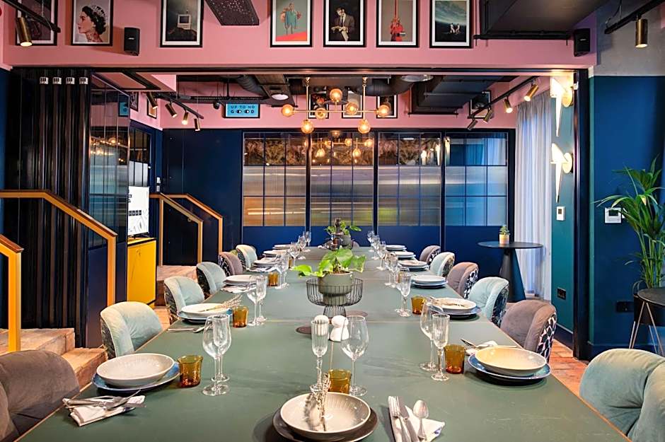 YOTEL Manchester Deansgate