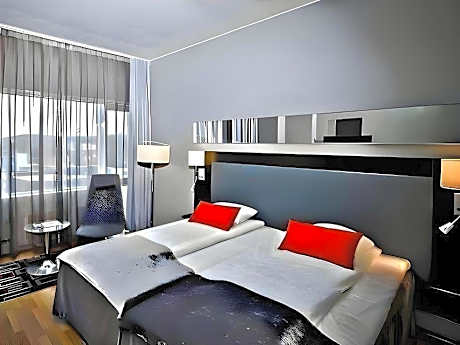 Standard Single Smoking