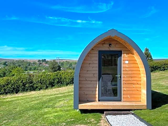The Fox & Hounds Inn & Camping Pods