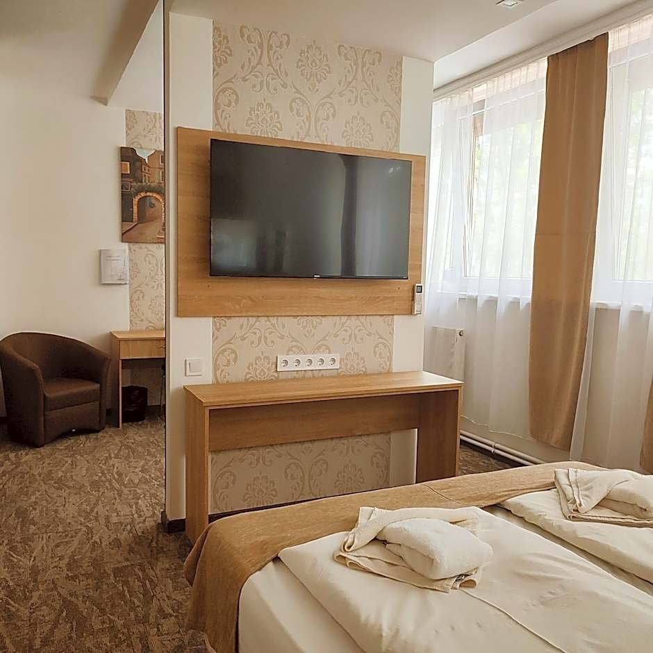 Öreg-tó Hotel és Rendezvénytér