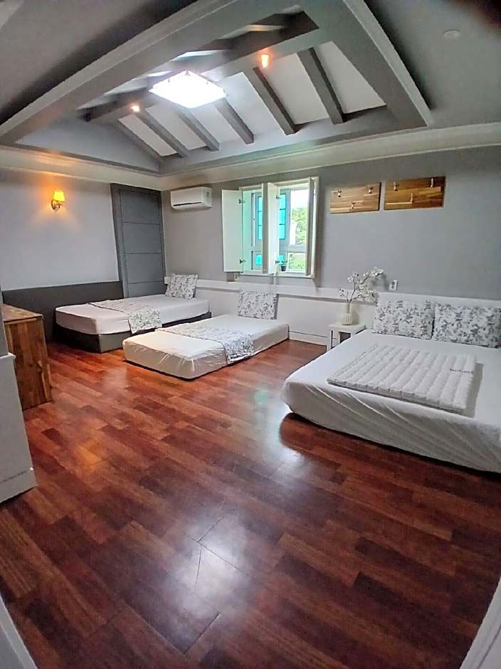 Hiddenhill Bulkuksa Hotel
